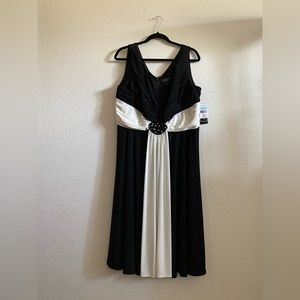 New Jessica Howard Dress